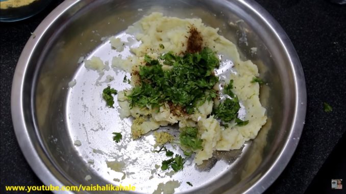 Makki ka Paratha Aloowala