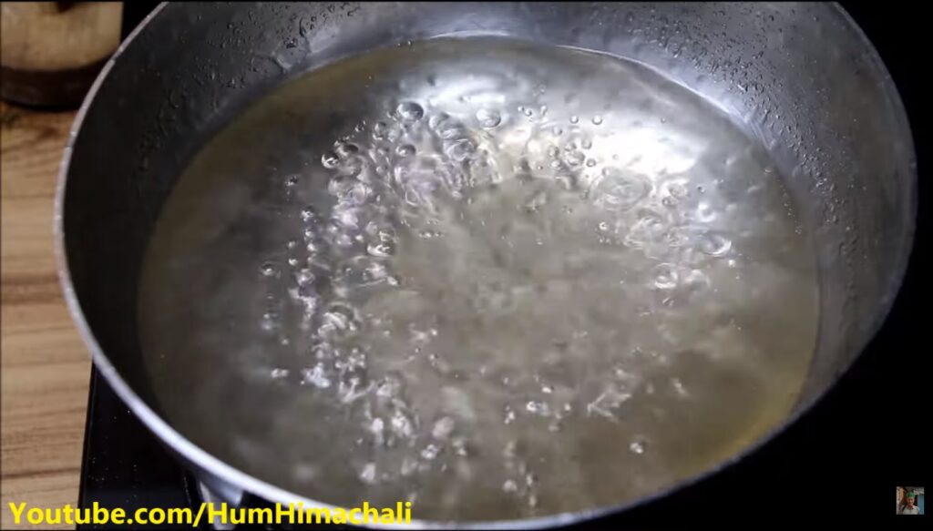 Rusk Mithadi Himachali Dham Special