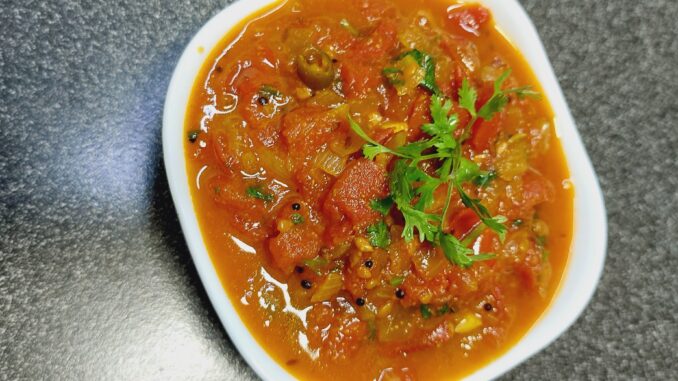Tomato onion curry for chapathi